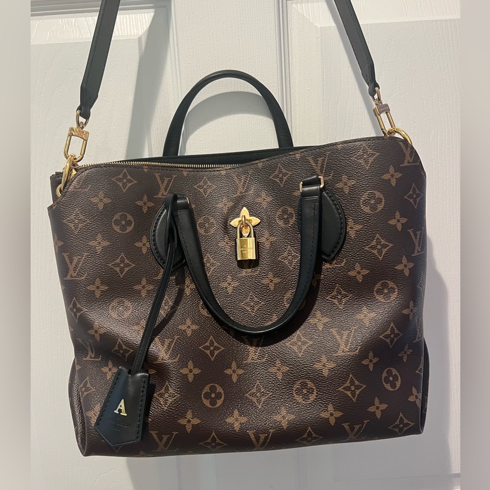 Louis Vuitton Monogram Flower Zipped Tote MM Black